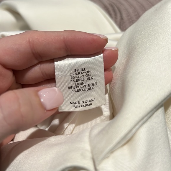 White jumpsuit - Picture 7 of 7